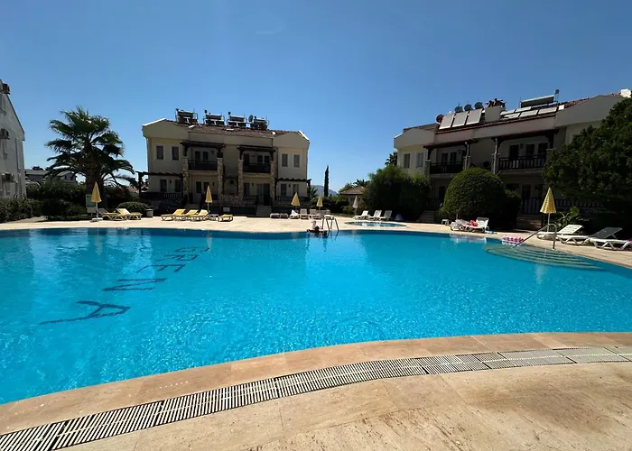 Grena Delux Pool Side Апартаменты