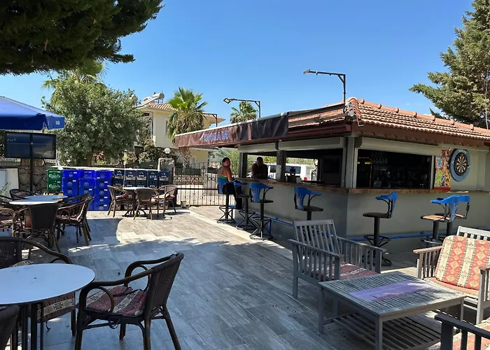 Grena Delux Pool Side Апартаменты *