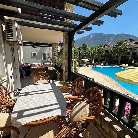 Grena Delux Pool Side Daire *
